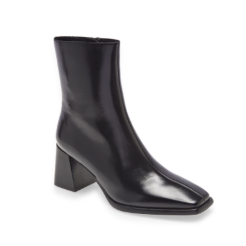 Jeffrey Campbell Geist Square Toe Heeled Boot in Black. Excellent Condition!!